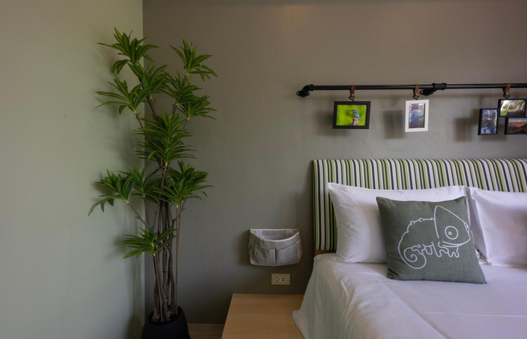 ホテル Chamemon Bed Phuket Town エクステリア 写真