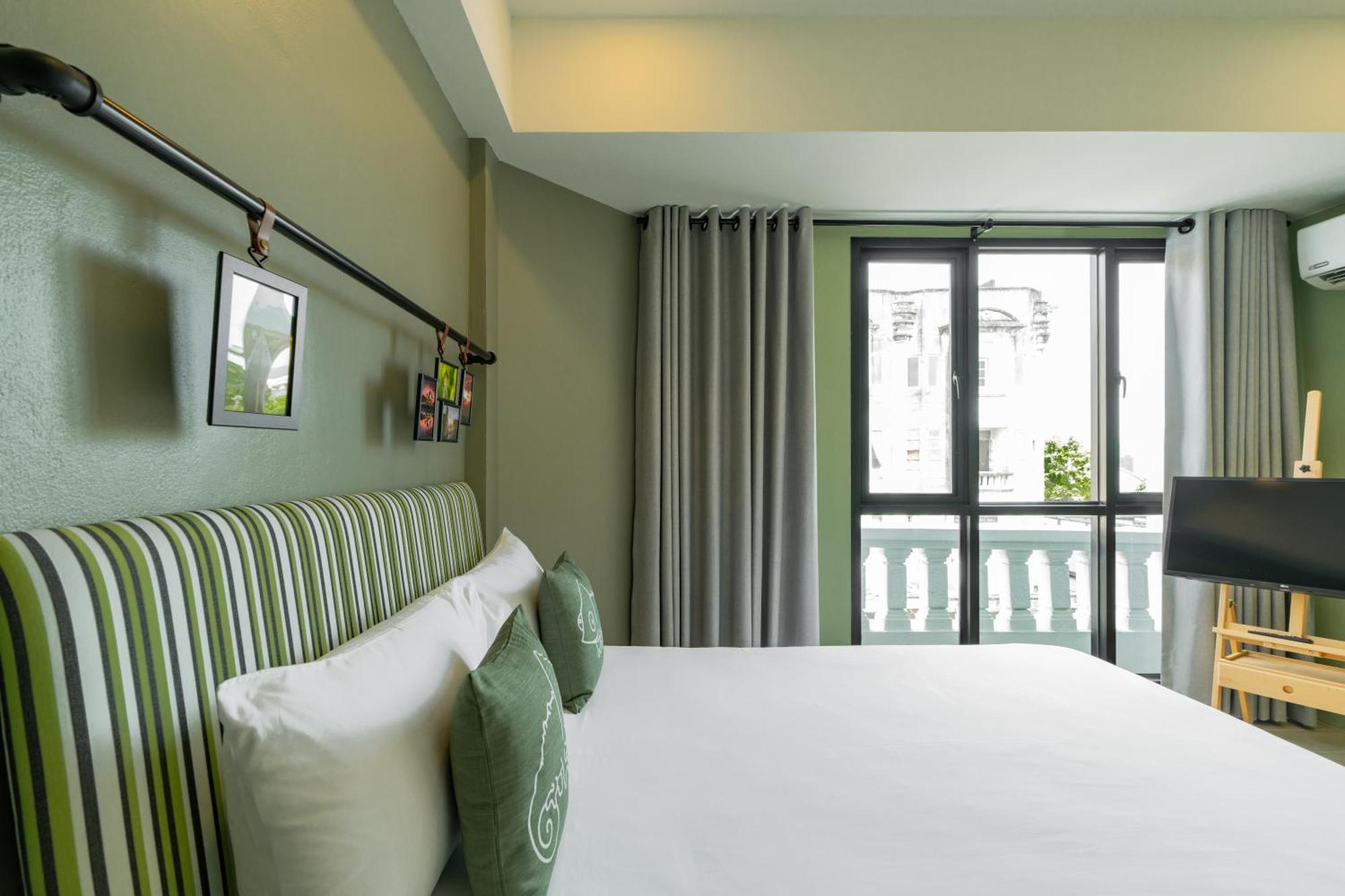 ホテル Chamemon Bed Phuket Town エクステリア 写真