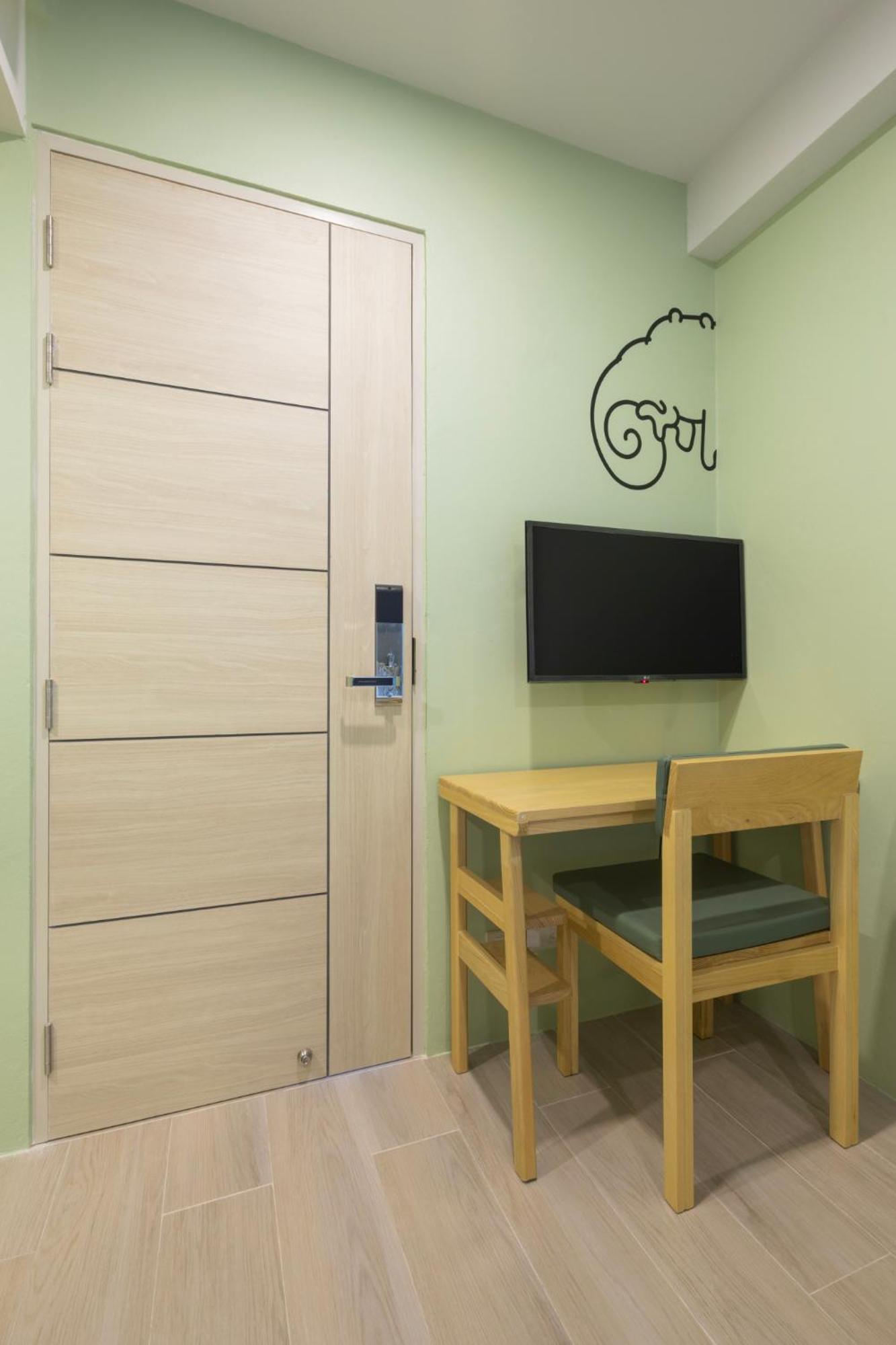 ホテル Chamemon Bed Phuket Town エクステリア 写真